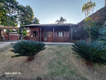 Lindíssimo chalé em madeira em 1.000m²