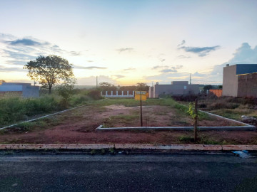 Atrás do Arco Íris — 300m²